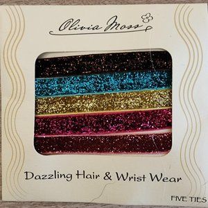 Dazzling hair and wrist ties